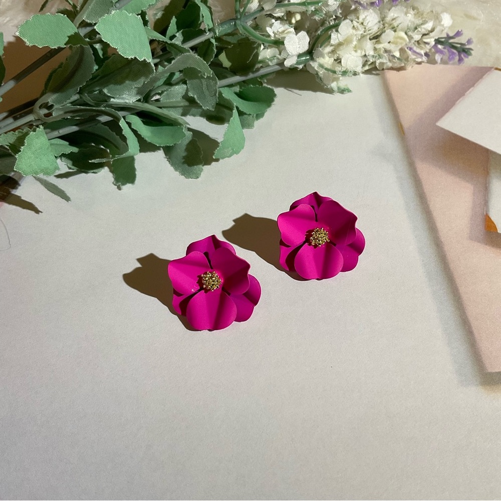 Fuchsia flower Studs